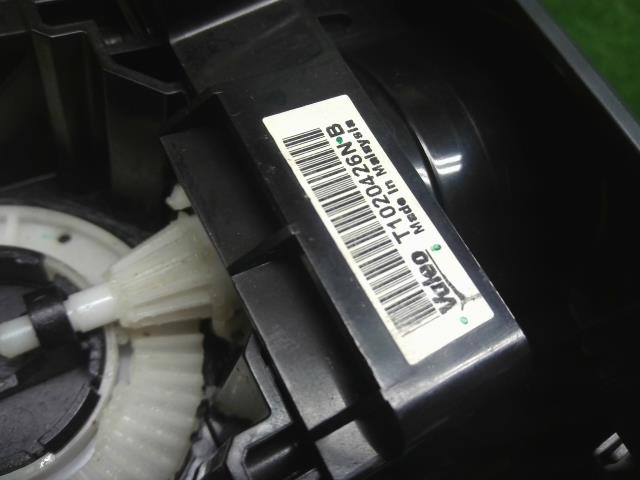 【中古】NV350キャラバン LDF-CW8E26 エアコン AC スイッチパネル 27515-3XA2A 自社品番250571 QM1
