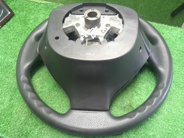【中古】NV350キャラバン LDF-CW8E26 ステアリングホイール ハンドル　インフレーター欠品 48430-3XA0A 自社品番250571 QM1