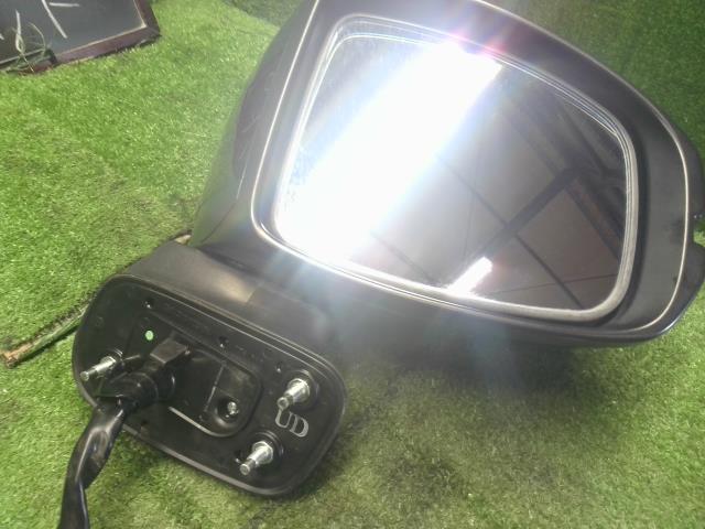 【中古】フィット DAA-GP6 右ドアミラー サイドミラー 76208-T5A-J51 自社品番250574 NH731P