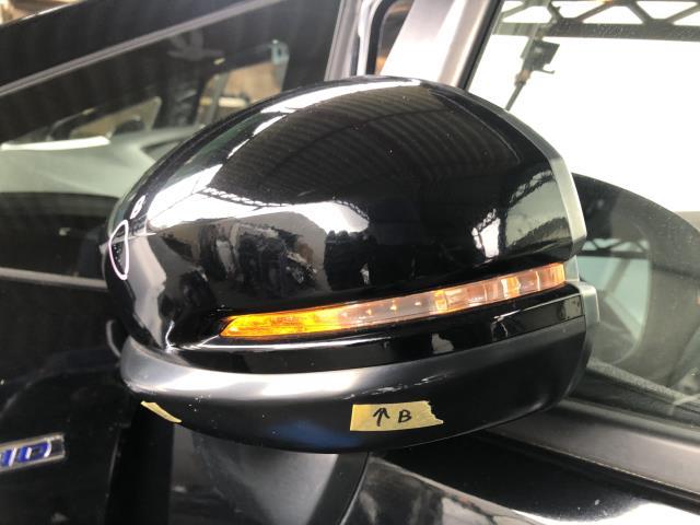 【中古】フィット DAA-GP6 左ドアミラー サイドミラー 76258-T5A-J51 自社品番250574 NH731P