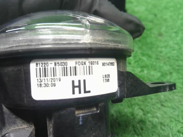 【中古】ハイゼット EBD-S331V 左フォグランプ  自社品番250576 S28