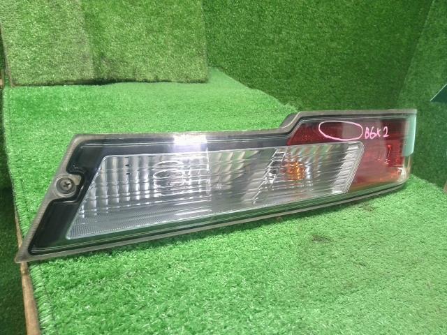 【中古】ハイゼット EBD-S331V 右テールランプ  自社品番250576 S28