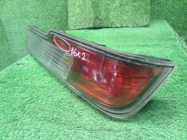 【中古】ハイゼット EBD-S331V 右テールランプ  自社品番250576 S28