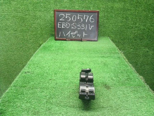 【中古】ハイゼット EBD-S331V パワーウインドウスイッチ  自社品番250576 S28