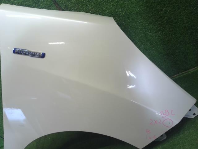 【中古】ソリオ DAA-MA36S 右 フロント フェンダー  自社品番250578 ZVR