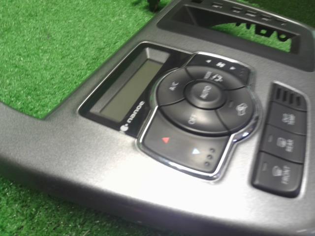 【中古】ソリオ DAA-MA36S エアコンスイッチ　 Ａ／Ｃスイッチパネル  自社品番250578 ZVR