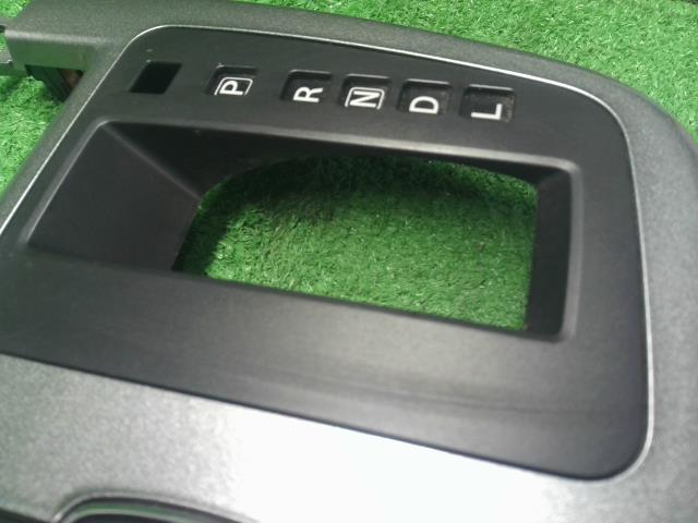 【中古】ソリオ DAA-MA36S エアコンスイッチ　 Ａ／Ｃスイッチパネル  自社品番250578 ZVR