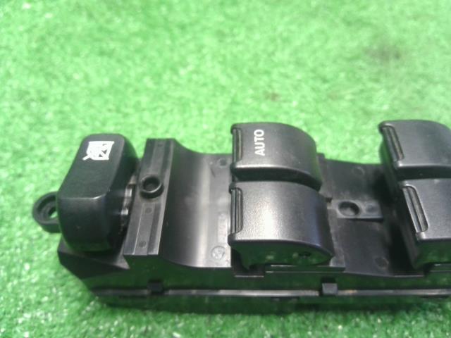 【中古】ソリオ DAA-MA36S パワーウインドウスイッチ  自社品番250578 ZVR
