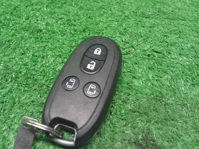 【中古】ソリオ DAA-MA36S キーレスリモコン  自社品番250578 ZVR