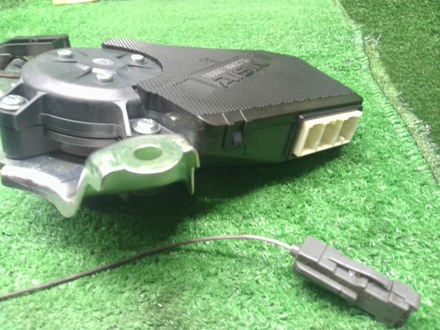 【中古】ソリオ DAA-MA36S 右パワースライドドアモーター  自社品番250578 ZVR
