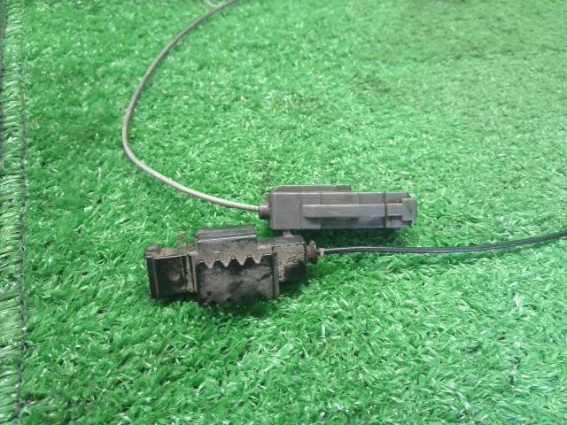 【中古】ソリオ DAA-MA36S 左パワースライドドアモーター  自社品番250578 ZVR