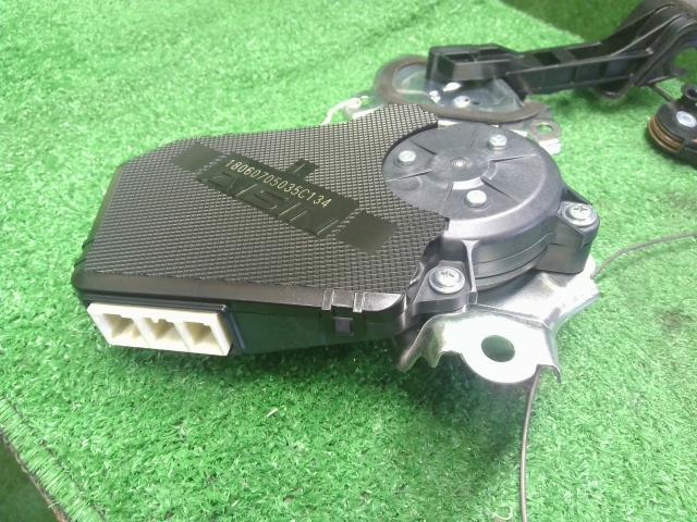【中古】ソリオ DAA-MA36S 左パワースライドドアモーター  自社品番250578 ZVR