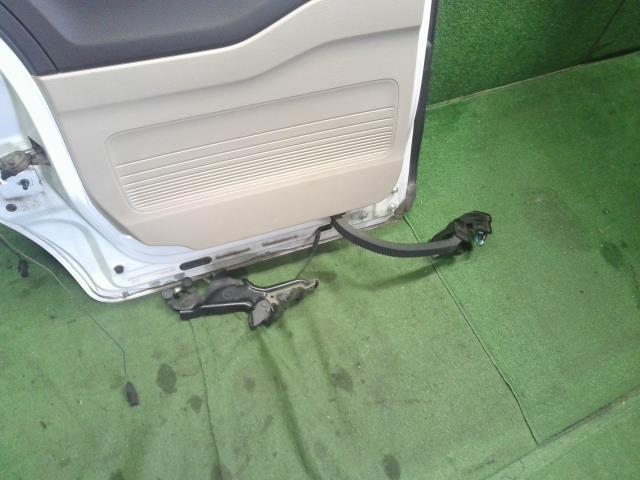 【中古】Ｎ－ＢＯＸ DBA-JF3 左　リア　ドア　 自社品番250579 NH875P