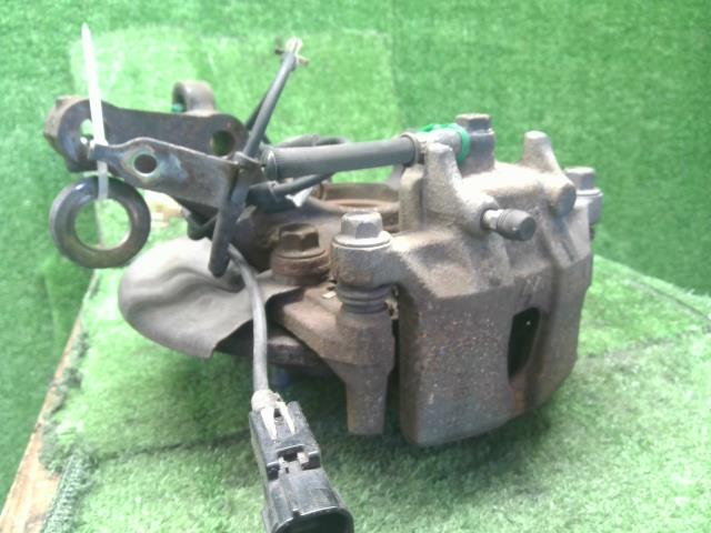 【中古】ｅＫワゴン DBA-H82W 右　フロント　ナックル　ハブ　 3870A026 自社品番250582 X42