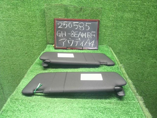 【中古】アウディ A4 GH-8EAMBF サンバイザー 8E0857551B 自社品番250585