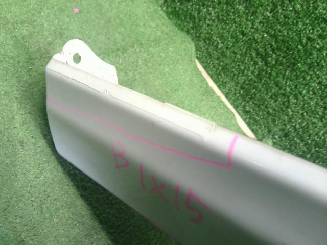 【中古】ワゴンＲ DBA-MH23S 左サイドステップ スポイラー 77240-70K00-Z7T 自社品番250590 Z7T