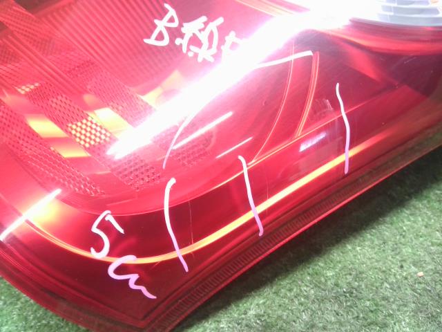 【中古】アルト DBA-HA25S 右テールランプ ブレーキランプ　35650-64L00 自社品番250592 Z2S