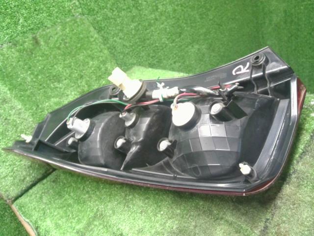 【中古】アルト DBA-HA25S 右テールランプ ブレーキランプ　35650-64L00 自社品番250592 Z2S