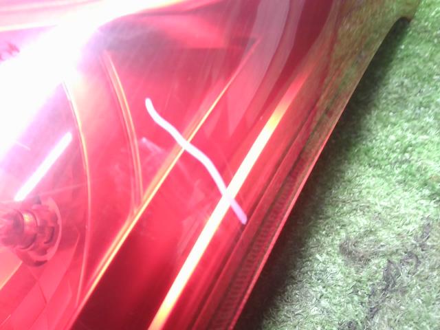 【中古】アルト DBA-HA25S 右テールランプ ブレーキランプ　35650-64L00 自社品番250592 Z2S