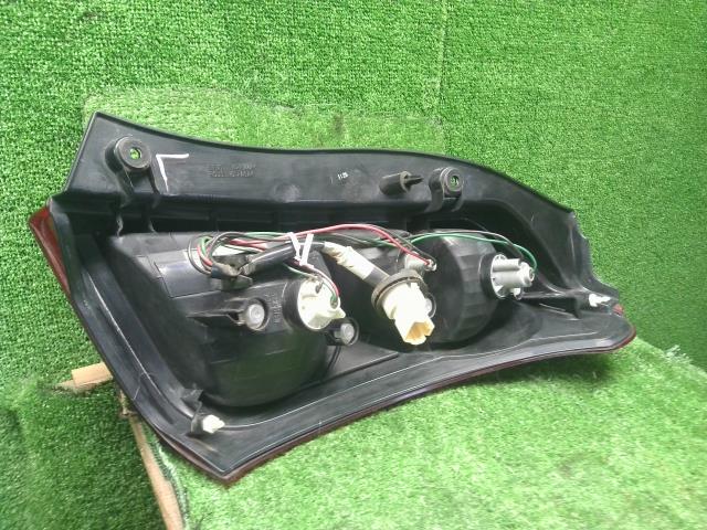 【中古】アルト DBA-HA25S 左テールランプ ブレーキランプ　35670-64L00 自社品番250592 Z2S