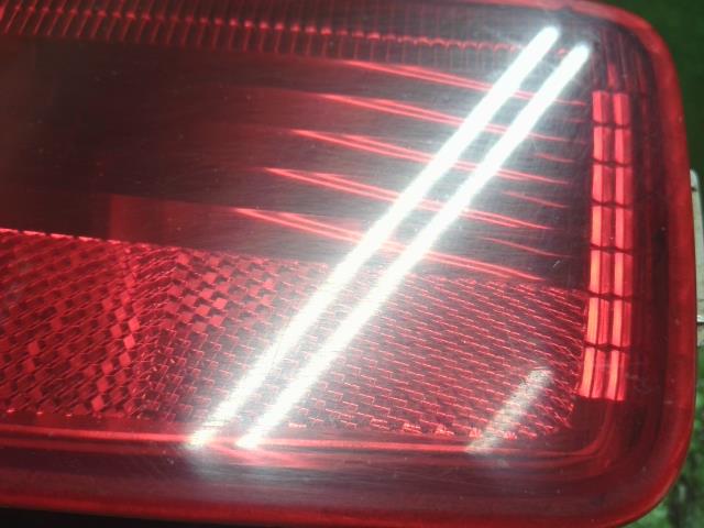 【中古】ハイゼット EBD-S211P 右テールランプ　ブレーキ　ランプ　 81550-B5050 自社品番250593 W20