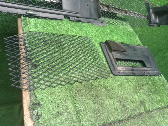 【中古】Ｒ２ ABA-RC1 ラジエーターフロントグリル 91123KG010 自社品番250594 02C