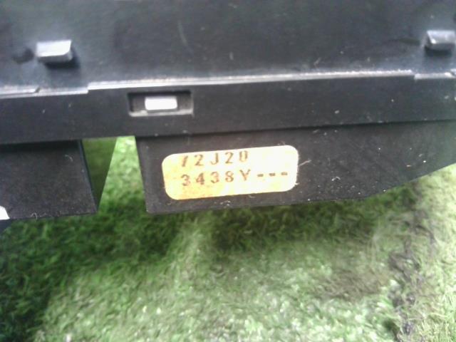 【中古】アルト DBA-HA24S パワーウインドウスイッチ 37990-72J20 自社品番250597 ZKS