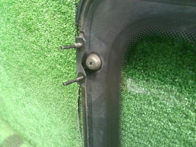 【中古】ランドクルーザープラド Q-LJ78G 右クォーターガラス 62710-60100 自社品番250598 183