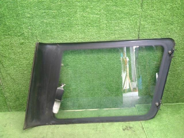 【中古】ランドクルーザープラド Q-LJ78G 左クォーターガラス 62720-60060 自社品番250598 183