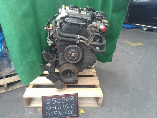 【中古】ランドクルーザープラド Q-LJ78G　エンジンＡＳＳＹ　2L-TE　19000-5B160 自社品番250598 183