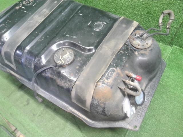 【中古】ランドクルーザープラド Q-LJ78G 燃料タンク　フューエルタンク　 77100-60280 自社品番250598 183