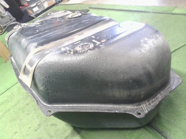 【中古】ランドクルーザープラド Q-LJ78G 燃料タンク　フューエルタンク　 77100-60280 自社品番250598 183