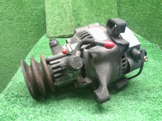 【中古】ランドクルーザープラド Q-LJ78G オルタネーター ダイナモ 27060-54030 自社品番250598 183