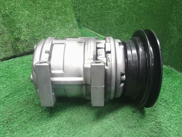 【中古】ランドクルーザープラド Q-LJ78G　エアコンコンプレッサー　Ａ／Ｃコンプレッサー 88410-60250 自社品番250598 183