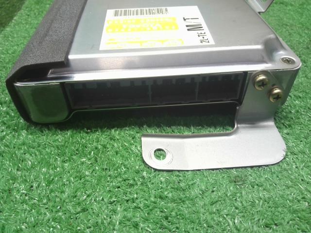 【中古】ランドクルーザープラド Q-LJ78G エンジンコンピューター 89661-60101 自社品番250598 183