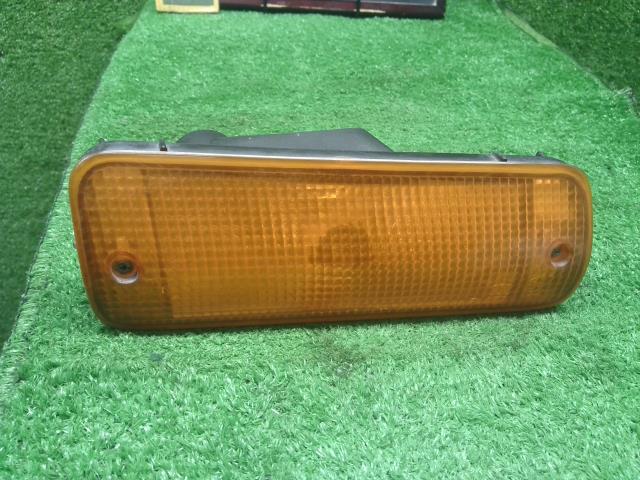 【中古】ランドクルーザープラド Q-LJ78G フロントバンパー用　右側　ウインカー　ランプ 81510-60390 自社品番250598 183