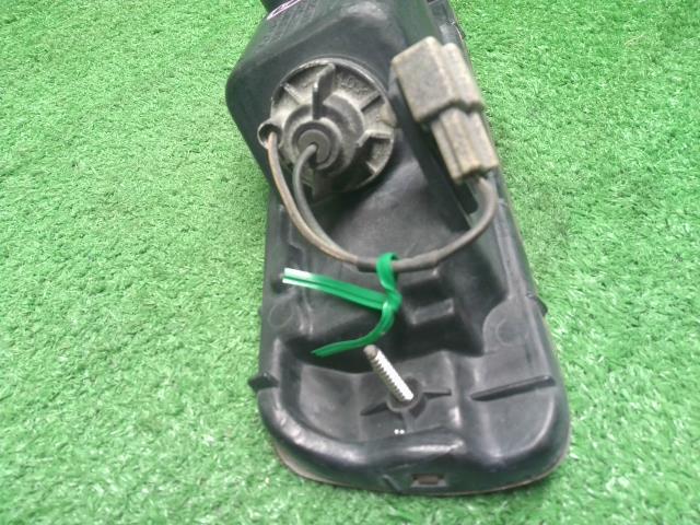 【中古】ランドクルーザープラド Q-LJ78G フロントバンパー用　右側　ウインカー　ランプ 81510-60390 自社品番250598 183