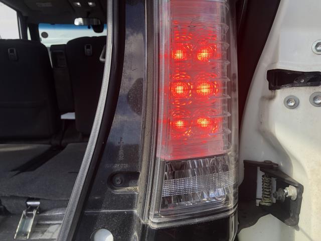 【中古】Ｎ－ＢＯＸ DBA-JF1 右テールランプ 33501-TY0-J71 自社品番250599 NH624P