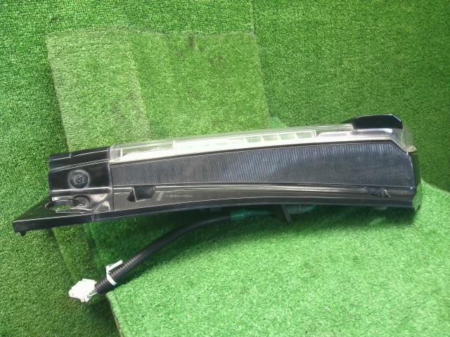 【中古】Ｎ－ＢＯＸ DBA-JF1 左テールランプ 33551-TY0-J71 自社品番250599 NH624P