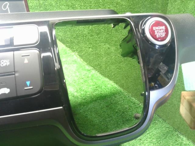 【中古】Ｎ－ＢＯＸ DBA-JF1 エアコン AC スイッチパネル 79601-TY0-N61ZA 自社品番250599 NH624P