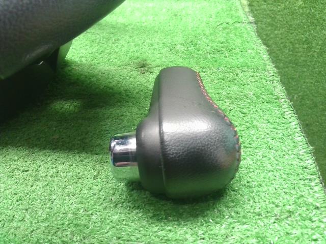 【中古】Ｎ－ＢＯＸ DBA-JF1 ステアリングホイール ハンドル シフトノブ 78501-TY0-G51ZJ 自社品番250599 NH624P