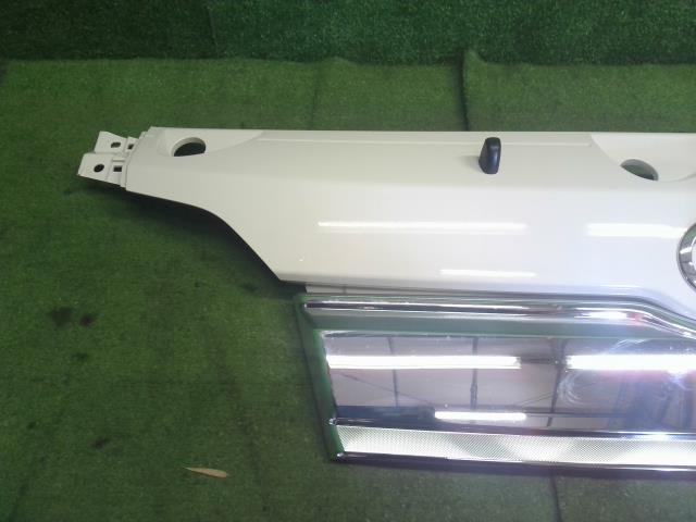 【中古】ハイゼット EBD-S510P  フロント パネル 53101-B5040 自社品番250602 W19