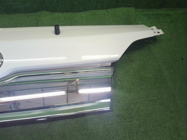 【中古】ハイゼット EBD-S510P  フロント パネル 53101-B5040 自社品番250602 W19