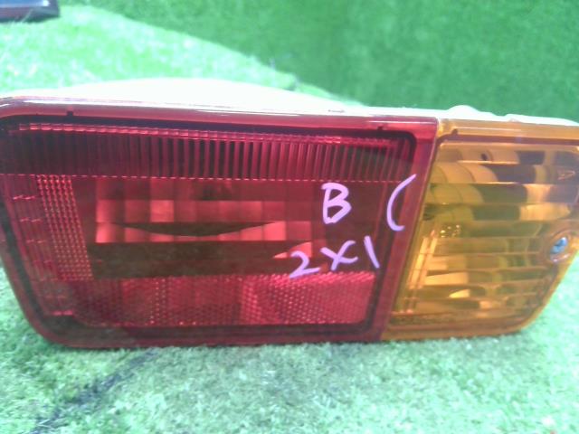 【中古】ハイゼット EBD-S510P 左　テールランプ ブレーキランプ　81561-B5060 自社品番250602 W19