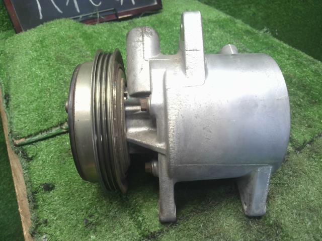 【中古】ハイゼット EBD-S510P　エアコンコンプレッサー　Ａ／Ｃコンプレッサー 88320-B5050 自社品番250602 W19