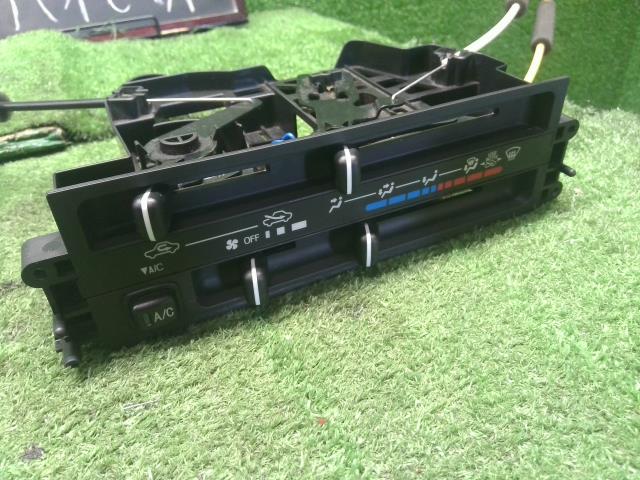 【中古】ハイゼット EBD-S510P　エアコンスイッチ　Ａ／Ｃスイッチパネル 55910-B5081 自社品番250602 W19