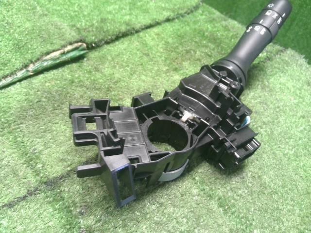 【中古】ハイゼット EBD-S510P ディマースイッチ　ライトスイッチ  84140-B2121 自社品番250602 W19