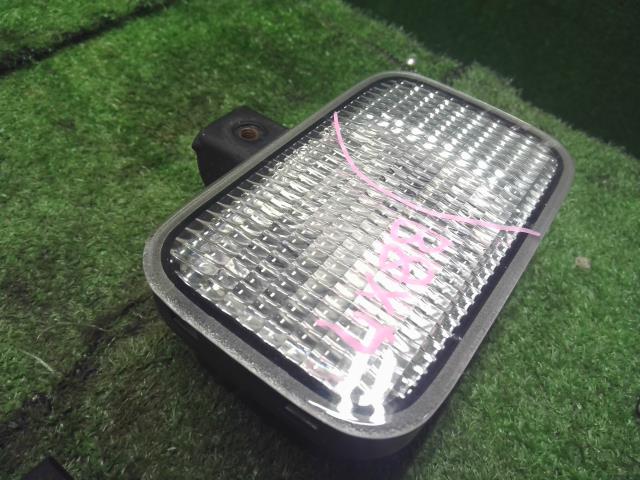 【中古】ハイゼット EBD-S510P 作業灯　荷台　ランプ　 84260-B5030 自社品番250602 W19