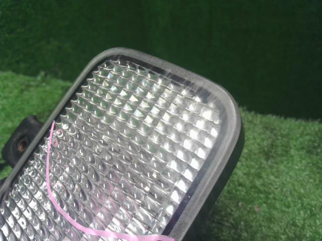 【中古】ハイゼット EBD-S510P 作業灯　荷台　ランプ　 84260-B5030 自社品番250602 W19