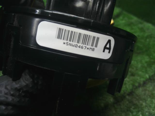 【中古】ハイゼット EBD-S510P スパイラルケーブル 84306-B2080 自社品番250602 W19